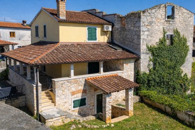 Šarmantna istarska kuća s ograđenim vrtom i pogledom na more 5