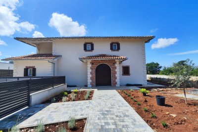 A beautiful villa with a Spanish flair located in a quiet location - under construction
