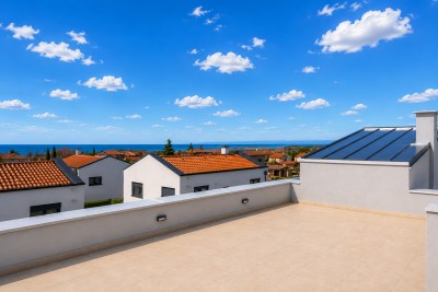 Poreč Area – Apartment with Rooftop Terrace and Sea View 12