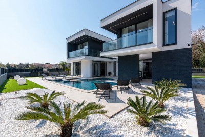 Ližnjan – ekskluzivna vila s pogledom na more, grijanim bazenom i smart home sustavom 7