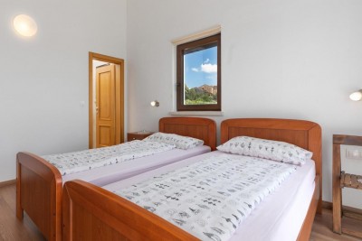 TOP A villa with a beautiful view of the sea and the countryside 20