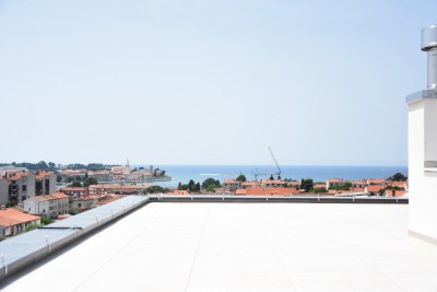 Luxury penthouse with a view of the sea and the old town of Poreč, 500m from the beach 23