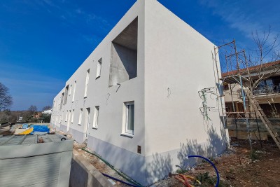 Kuća u nizu na odličnoj lokaciji s dvorištem i pogledom na more 5