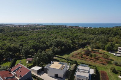 Villa moderna a 2 km dal centro città e dal mare 4