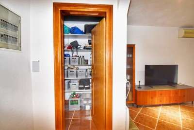 1km Poreč apartment with 3 bedrooms and 2 bathrooms 3