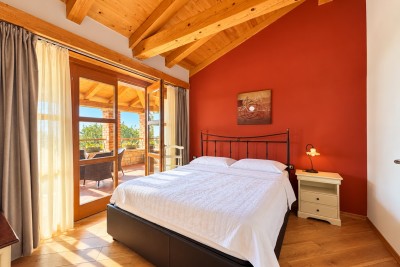 Poreč okolica, predivna kamena vila sa velikim vrtom 19