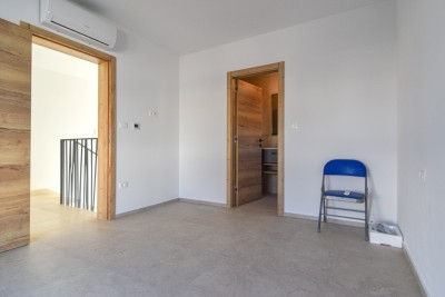 Poreč okolica – Moderna vila s bazenom, 4 km od morja 9