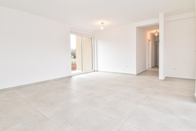 Appartamento con ampio giardino vicino al mare 4