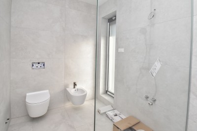 Moderna vila s štirimi spalnicami, le 3 km od središča Poreča - v fazi gradnje 17