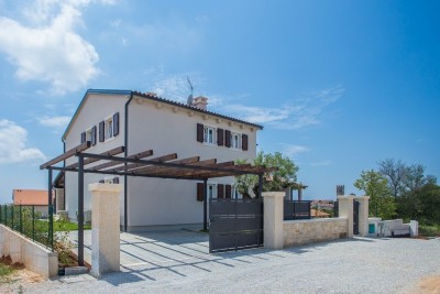Designer villa in a quiet location with sea views 17