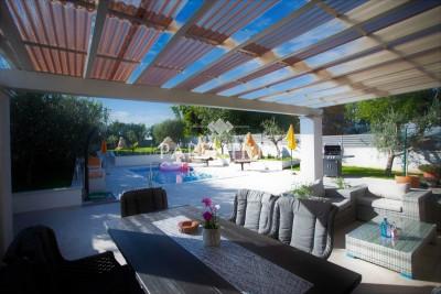 Istra, Poreč - Prizemna vila s bazenom i gostinjskom kućom