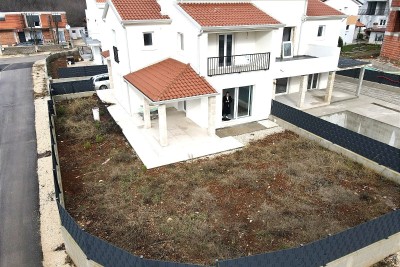Semi-detached house near the city center and beaches 3