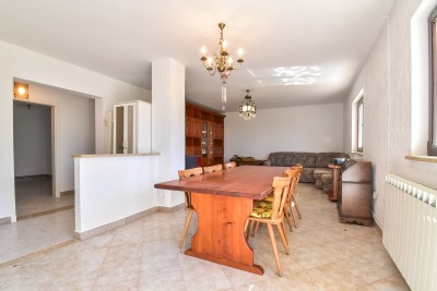 Opportunità!!! Casa con 2 appartamenti e vista panoramica sul mare 5