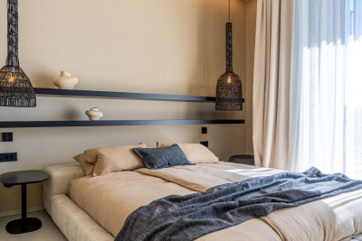 Ekskluzivna moderna vila s bazenom 22