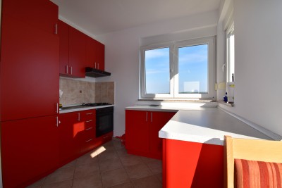 Apartment with a terrace 1.5 km from the sea 3