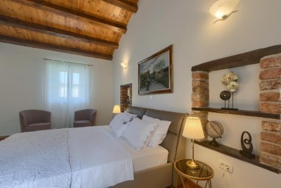 Poreč area – charming stone villa with pool 12