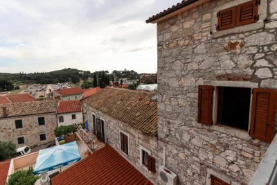 Due appartamenti in una casa di pietra nel centro di Vrsar