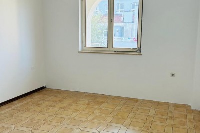 Three-room apartment in the center of Poreč 4