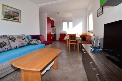 Apartment with a terrace 1.5 km from the sea