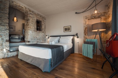 Središnja Istra, Obnovljena kamena vila s bazenom 24