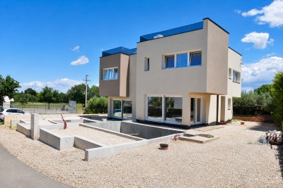 Modern House with Pool, Rooftop Terrace and Sea View 3