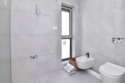 Moderna vila s štirimi spalnicami, le 3 km od središča Poreča - v fazi gradnje 12