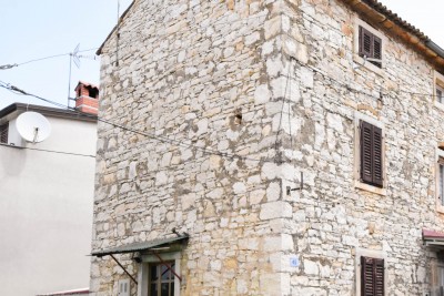 OPPORTUNITY! Stone Istrian house with 4 bedrooms