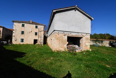 Istrian estate in a quiet location with lots of potential 7