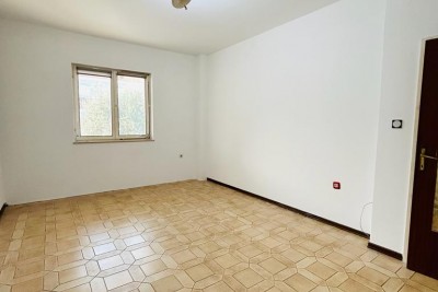 Three-room apartment in the center of Poreč 2
