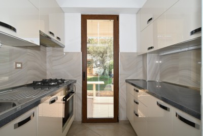 Novigrad, 300 m from the sea – Ground-floor apartment with two residential units 5