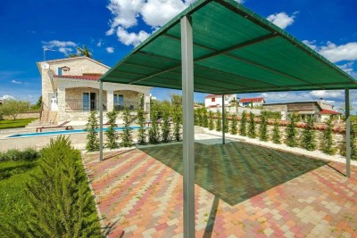 Beautiful stone villa with swimming pool 9