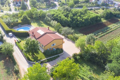 TOP Luxuriöse Villa mit großem Garten