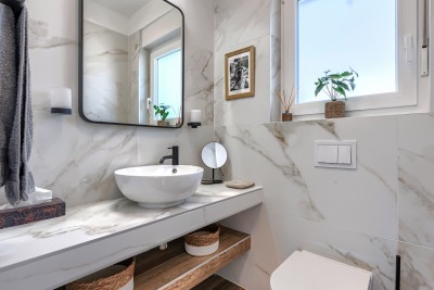 Poreč okolica | Moderna vila s bazenom i krovnom terasom | 168 m² | Novogradnja 2023 14