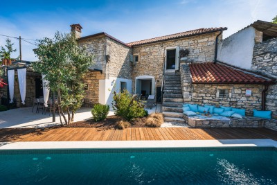 Središnja Istra, Obnovljena kamena vila s bazenom 4