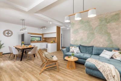 Moderne Villa mit Pool und herrlichem Meerblick