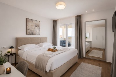 LUXUSVILLA MIT POOL UND MEERBLICK 9