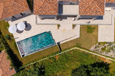 Poreč okolica, vila s grijanim bazenom i panoramskim pogledom 39