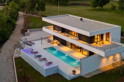 Luxury designer villa in the idyllic Istrian countryside 4