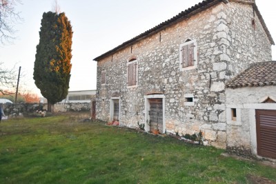 Beautiful Istrian smaller with 2 residential buildings and a large garden 9