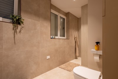 Casa familiare con ampio terreno edificabile in una zona tranquilla vicino a Parenzo 22