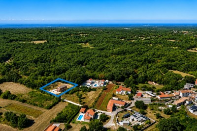 EKSKLUZIVNO – moderna vila s bazenom, 233,59 m², mir i privatnost u srcu Istre 8