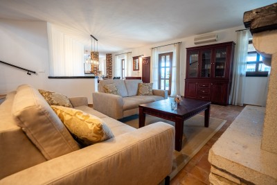 Šarmantna istarska vila s bazenom i mediteranskim vrtom 19