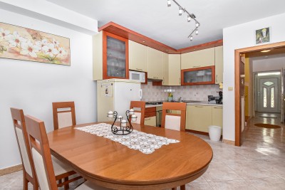 Affascinante Casa Familiare con Cortile Privato vicino a Parenzo 8