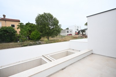 Umag okolica, moderna duplex hiša s bazenom 11
