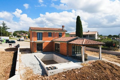 Una villa in pietra autoctona con vista panoramica - nella fase di costruzione 3