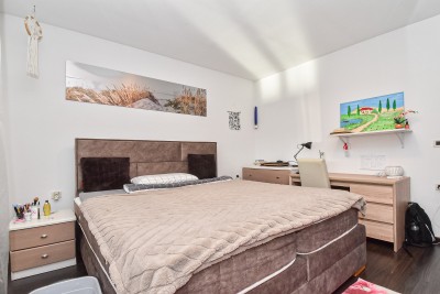 Ekskluzivna kuća – oaza mira s bazenom i garažom 19