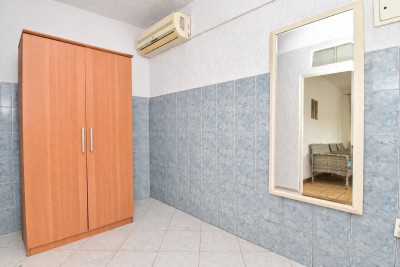 Šarmantna kamena kuća s pomoćnim objektom na prostranom zemljištu 21