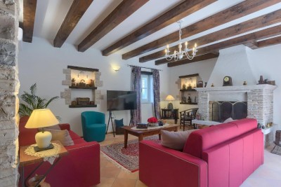 Poreč area – charming stone villa with pool 4