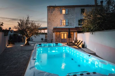 Renovated Istrian stone house, the last in a row, with a jacuzzi 27