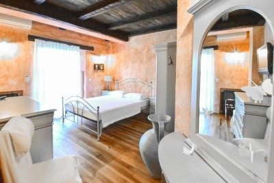 Autentica villa in pietra istriana con vista panoramica 38